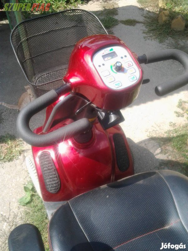 4 kerekü elektromos moped