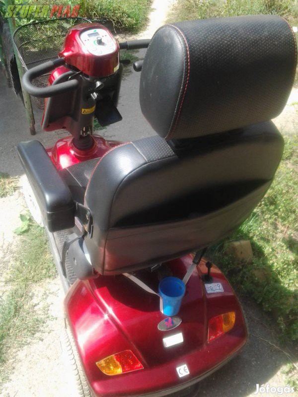 4 kerekü elektromos moped