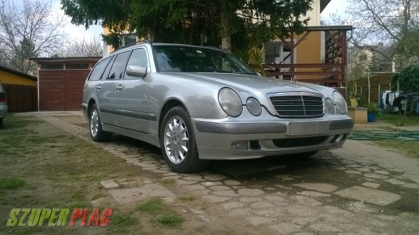 Mercedes Benz E220