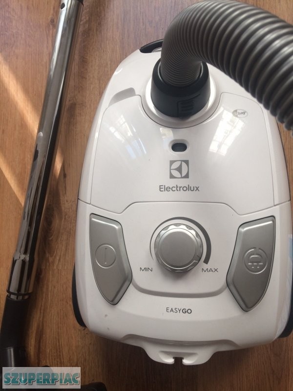 Electrolux EasyGo EEIG41IW porzsákos porszívó