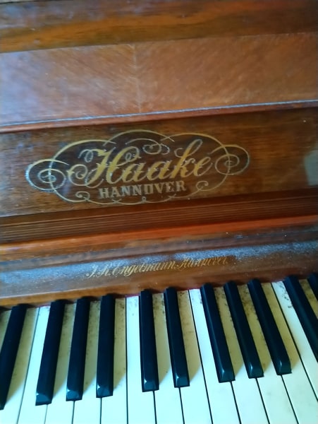 HAAKE HANNOVER zongora