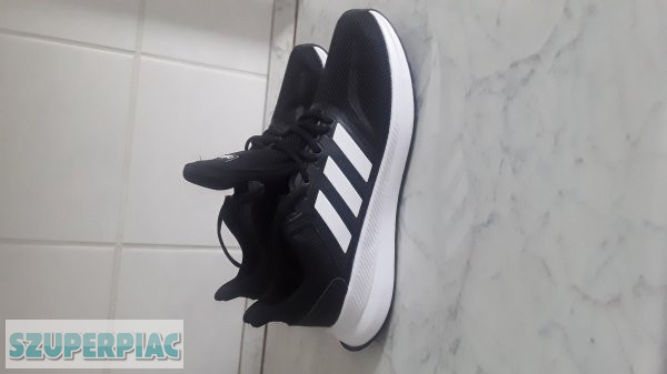 Adidas futócipő