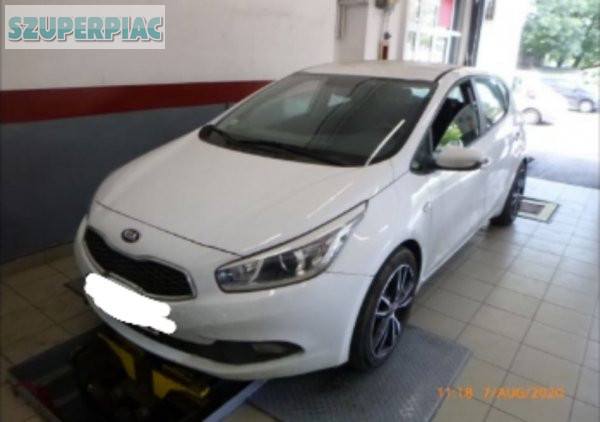 KIA CEE D 1, 4 CRDI EX