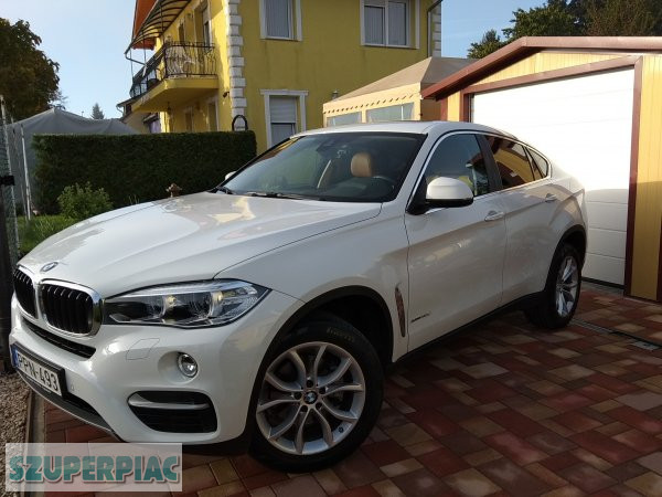 BMW X 6 Ezzel biztosan nem ráz,  és nem kemény az autó rugózása