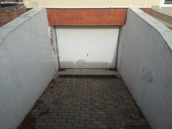 Törökbálinton garázs-szuterén kiadó