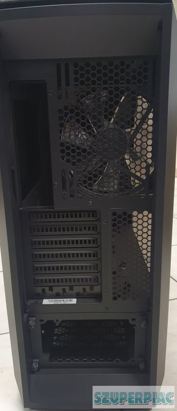 Eladó egy Cooler Master MasterCase Pro 6 ház BOLTI KIÁLLÍTÓI DAR
