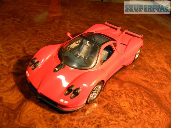 Pagani Zonta C 12 fém modellautó  1:18