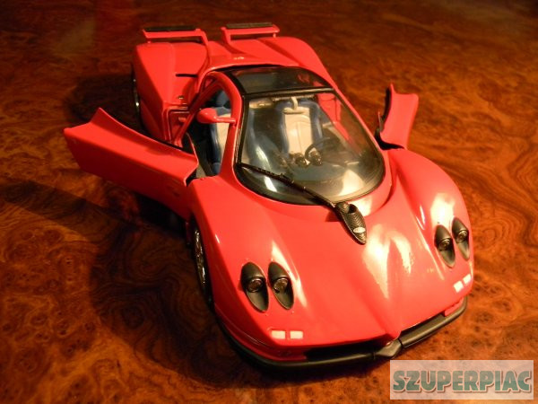 Pagani Zonta C 12 fém modellautó  1:18