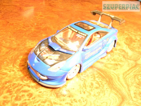 Toyota Celica 1:24 autómodell