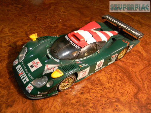 Porsche 911 GT1 1998 1:18 fém modellautó