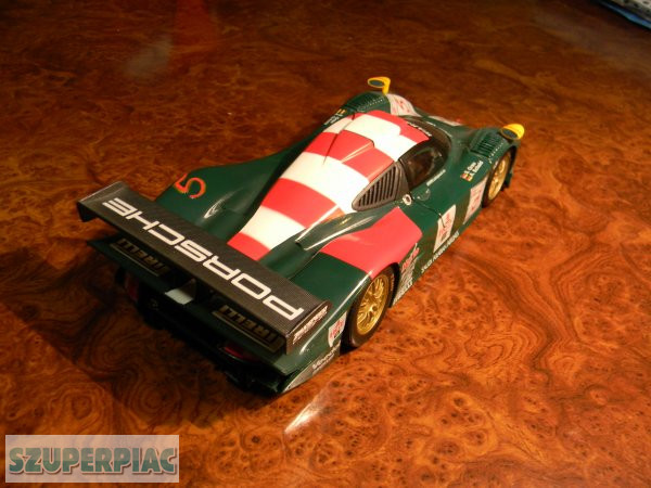 Porsche 911 GT1 1998 1:18 fém modellautó