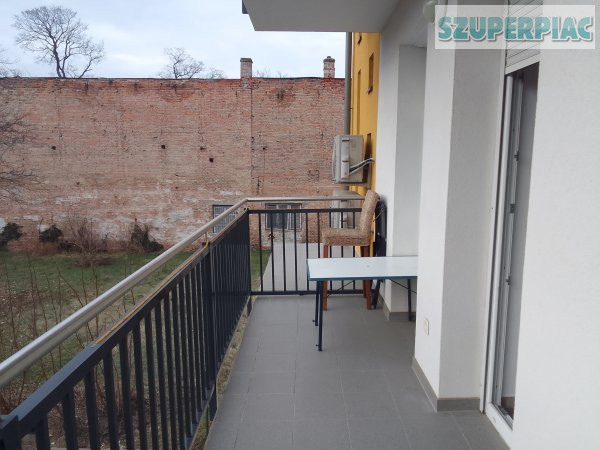 Sopron belváros szívében lakás garázzsal eladó
