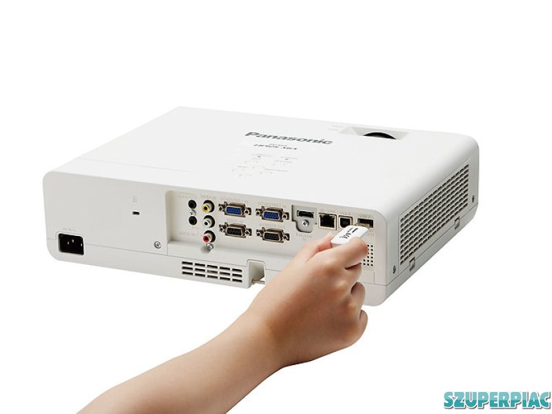 Panasonic PTLW376 projector
