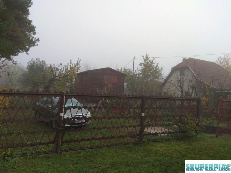 Eladó nyaraló Szolnokon Alcsi szigeten