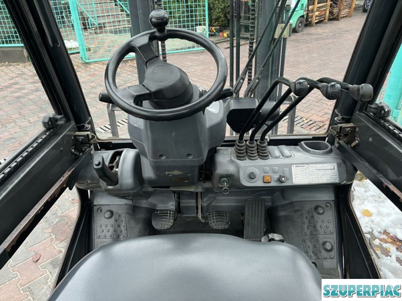 Komatsu 1 5 tonnás targonca V4044