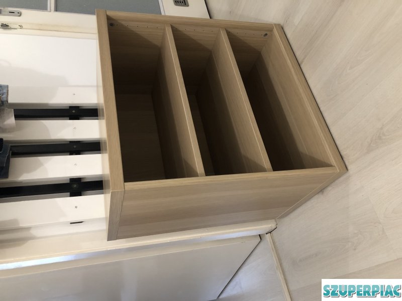 IKEA cipőtartó szekrény