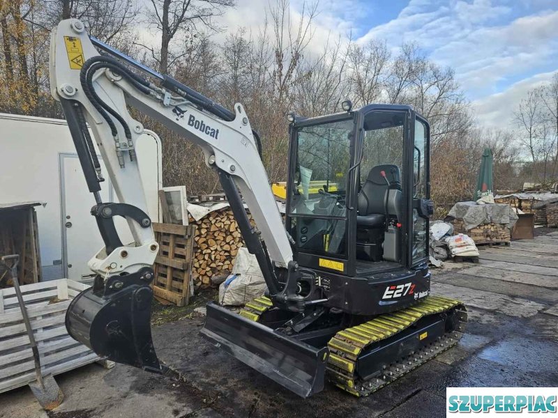 Bobcat E27z 2024es minikotró mindössze 13 üzemórával