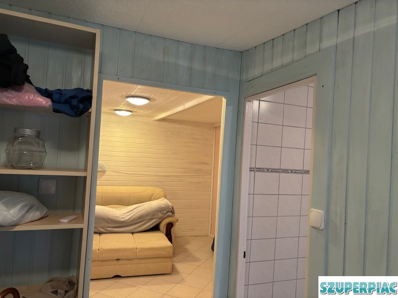 Balatonfenyvesen nyaraló eladó cserélhető