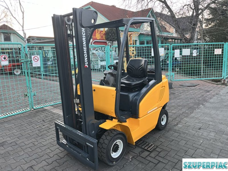 Jungheinrich 2 tonnás targonca V4033