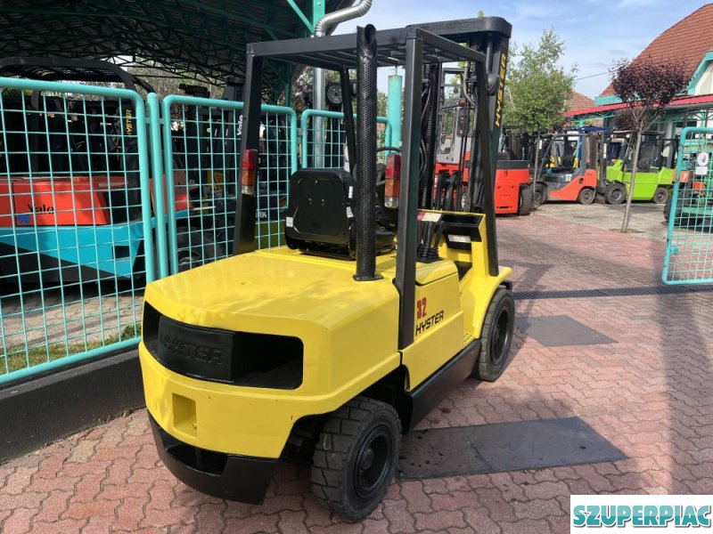 Hyster 32 tonnás targonca V4045