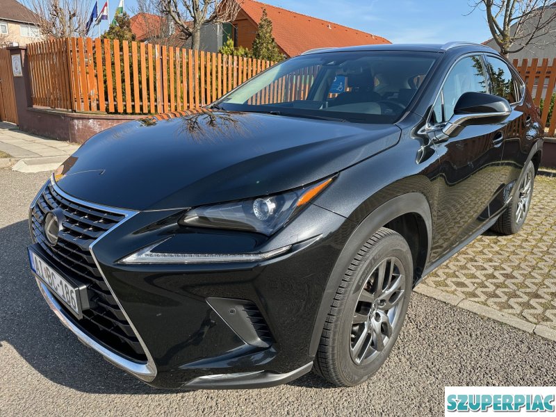 Lexus NX 300h Prestiege Safety CVT Hybrid