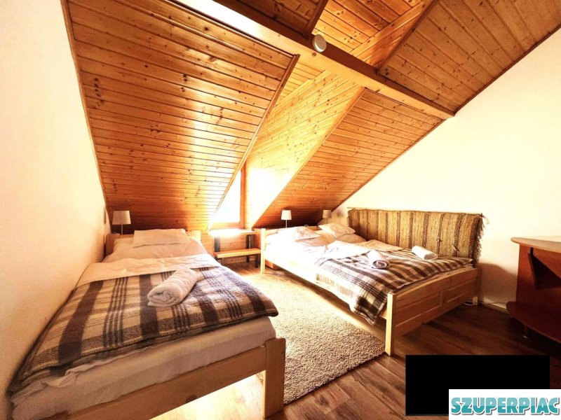Eladó 2 db apartman Gyulán