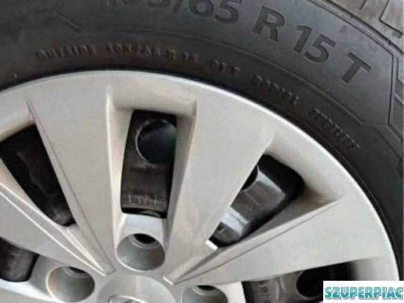 HYUNDAI I30 nyári gumi szett