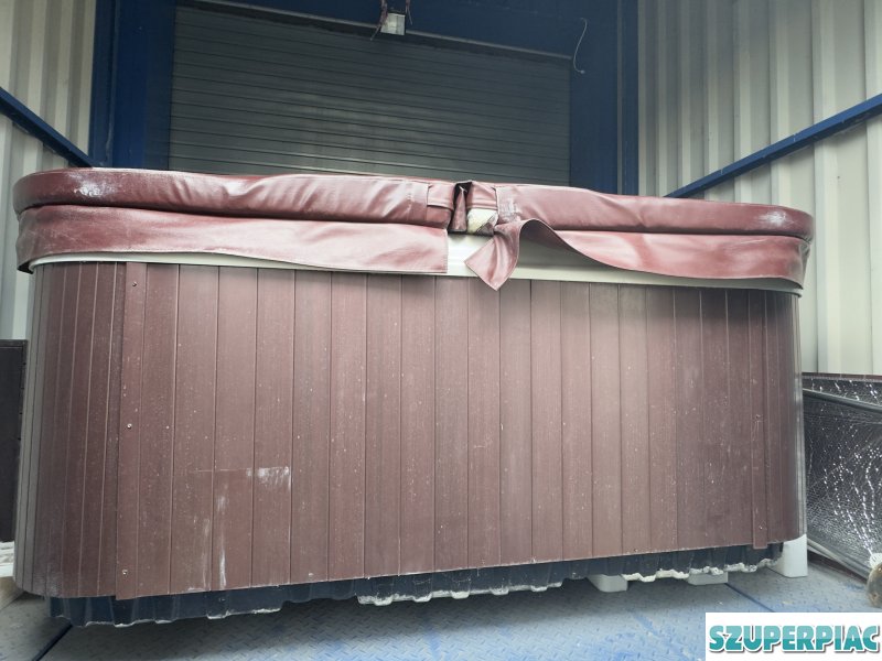Wellis jakuzzi