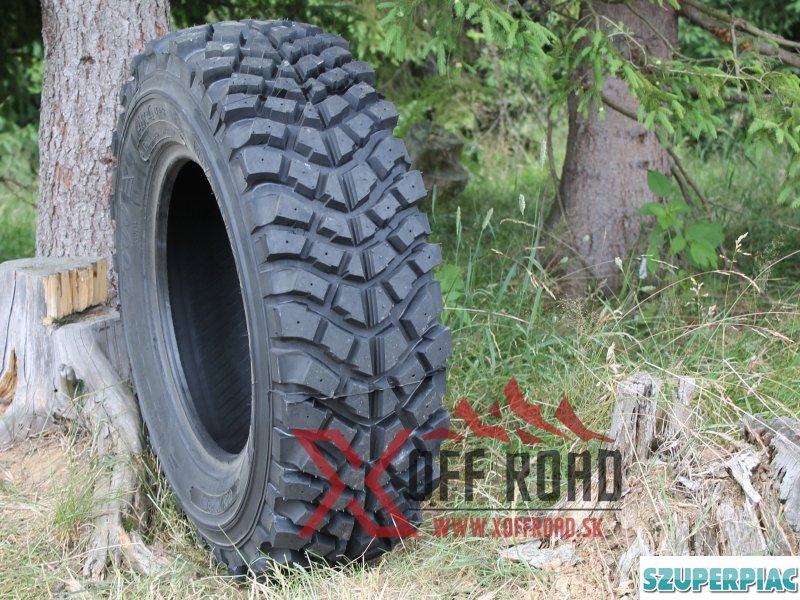 Terepjáró Offroad gumiabroncsok Truck 2000 Sahara mintázattal