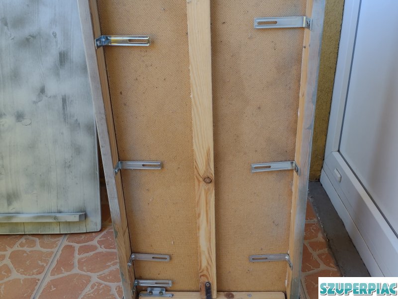 Kicsi ládikó eladó Hossz 74 cm Magasság 31 cm Szélessség 38 cm