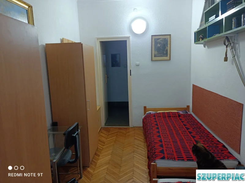 Szoba kiadó fiú diáknak