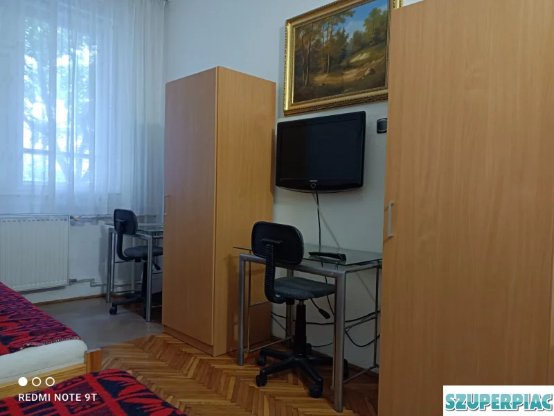 Szoba kiadó fiú diáknak