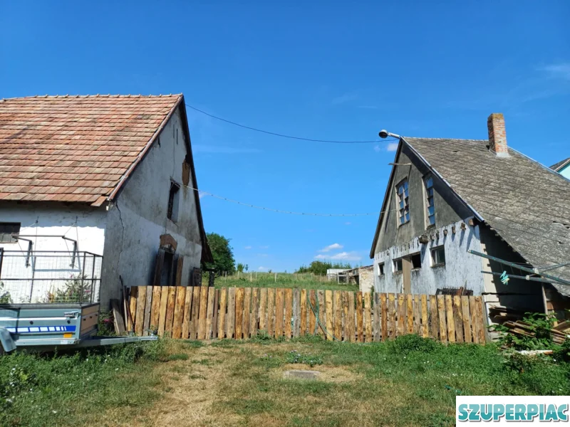 Családi ház Karmacsban 5000 m2 telekkel