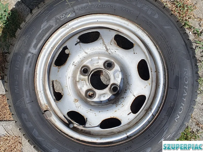 95 VW Polo kerekek jó téli gumival eladóak