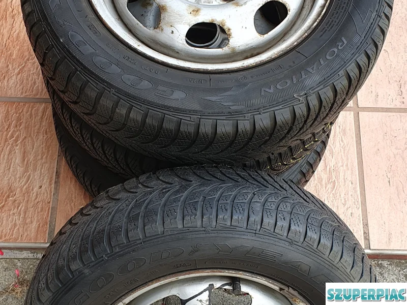 95 VW Polo kerekek jó téli gumival eladóak