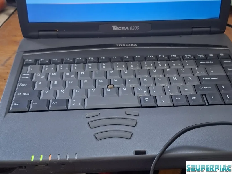 Toshiba Tecra R750 laptop