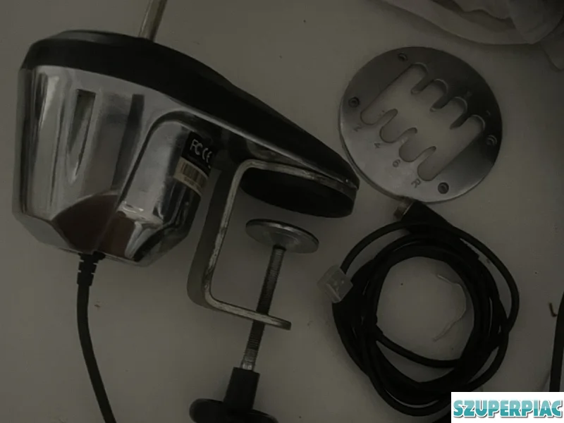 Thrustmaster TH8A váltó teljes gyári tartozékokkal doboz nélkül