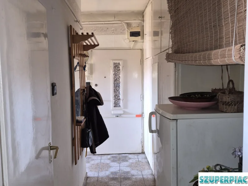 Pécs PTE közvetlen közelében 2 szobás lakás eladó