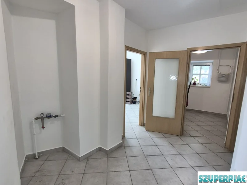 Pécs belvárosában Fszti 2 szobás lakás eladó