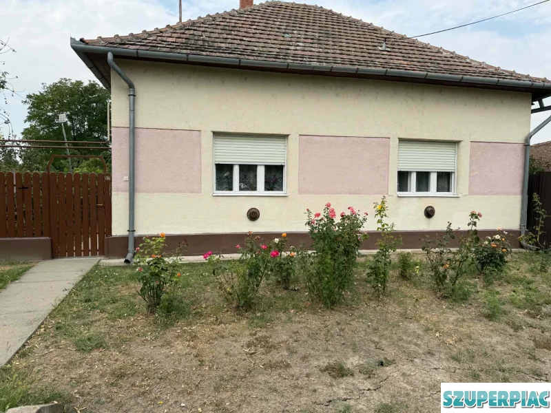 Egyműködésű családi ház Gyomaendrőd