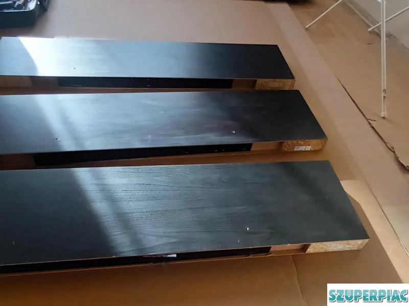 3 darab használt IKEA polc