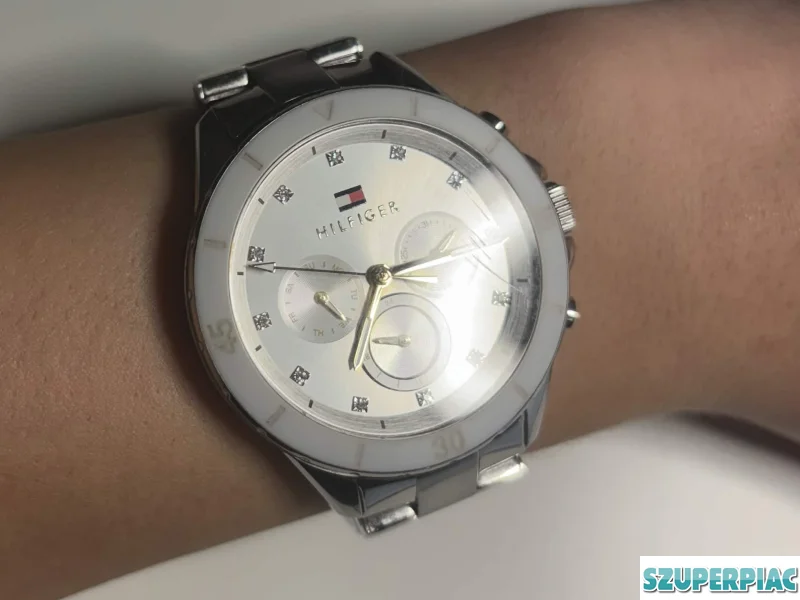 Tommy Hilfiger karóra
