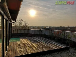 Szigetszentmiklóson újszerű 4 szobás örökpanorámás teraszos 
