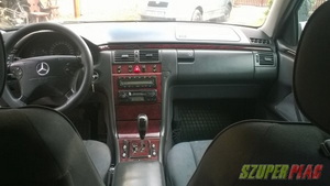 Mercedes Benz E220