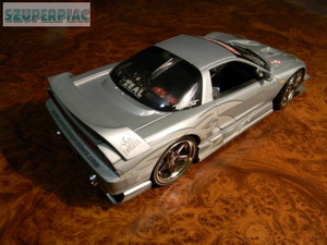 Acura (Honda) SNX 1:18 fém modellautó