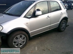 Suzuki SX4 benzin alkatrészek eladó