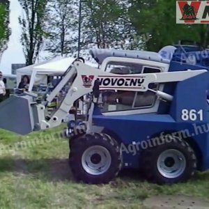 Novotny B 861 B 961 csúszókormányos rakodógép KCBÉKÉS KFT
