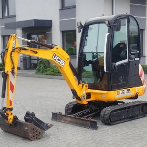 JCB 8018 CTS árokásó gépkezelővel munkára bérelhető