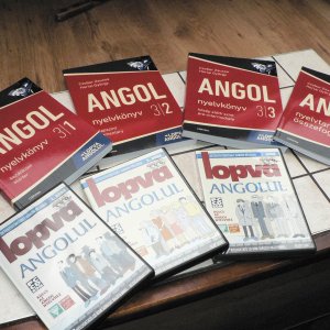 Lopva angolul sorozat a könyvek MP3 hanganyaga