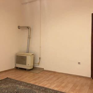 XIII Béke térnél földszinti csendes garzonlakás 31MFt